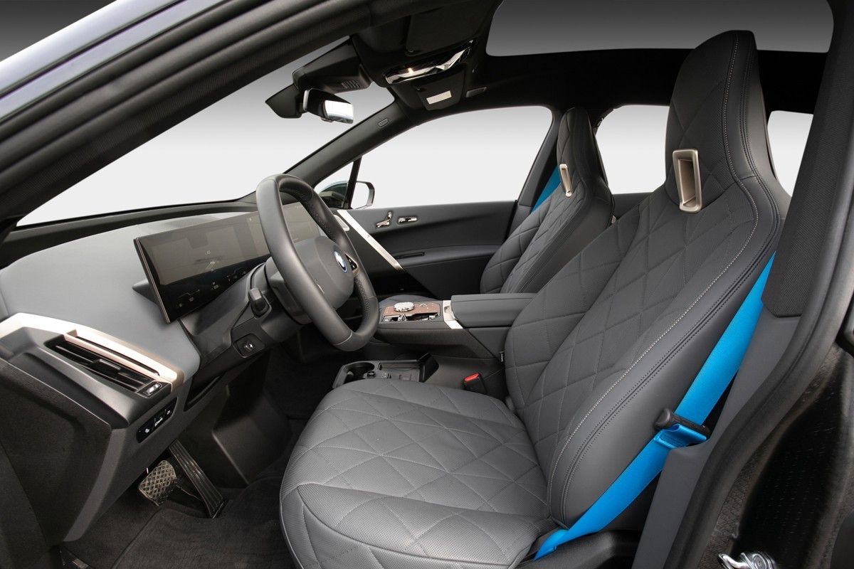 BMW iX M60