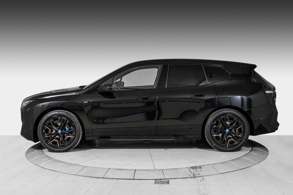 BMW iX M60