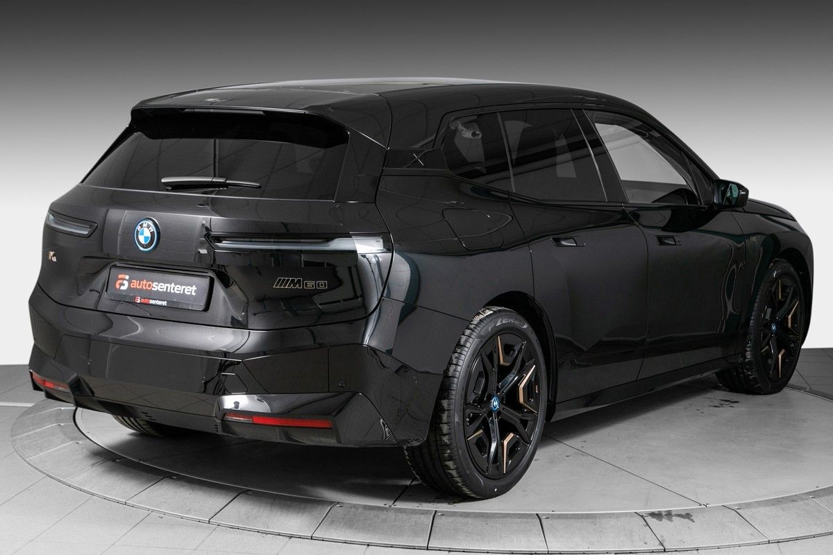 BMW iX M60