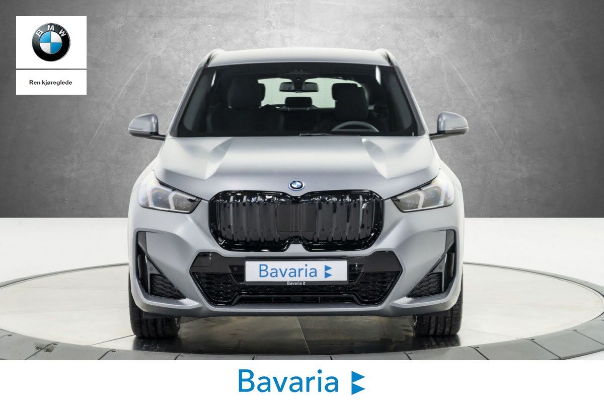 BMW iX1