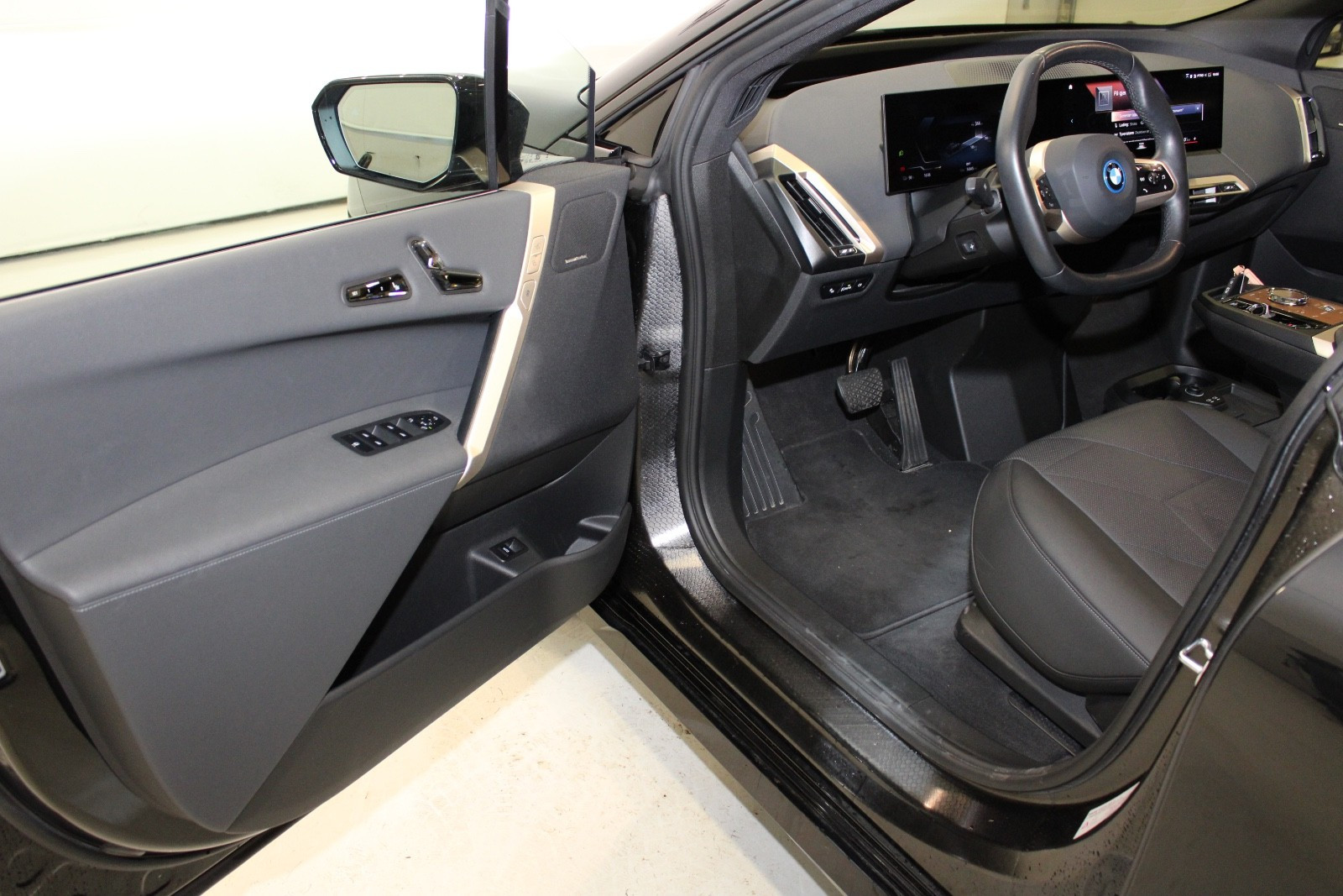 BMW iX xDrive 40