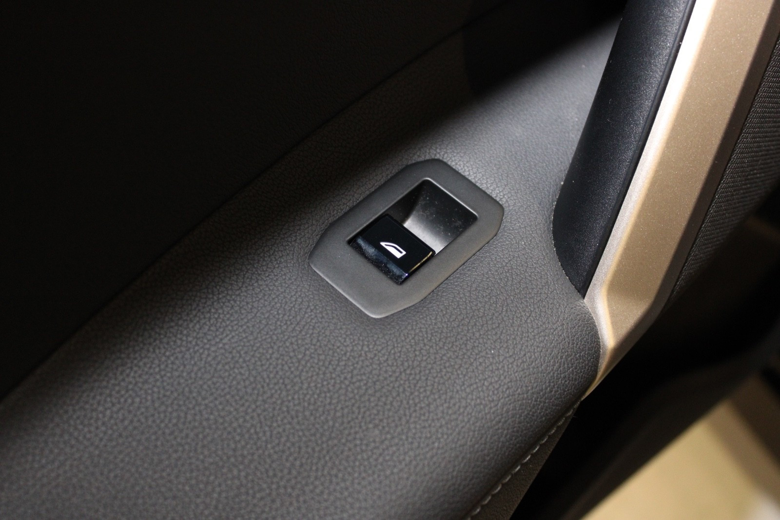 BMW iX xDrive 40