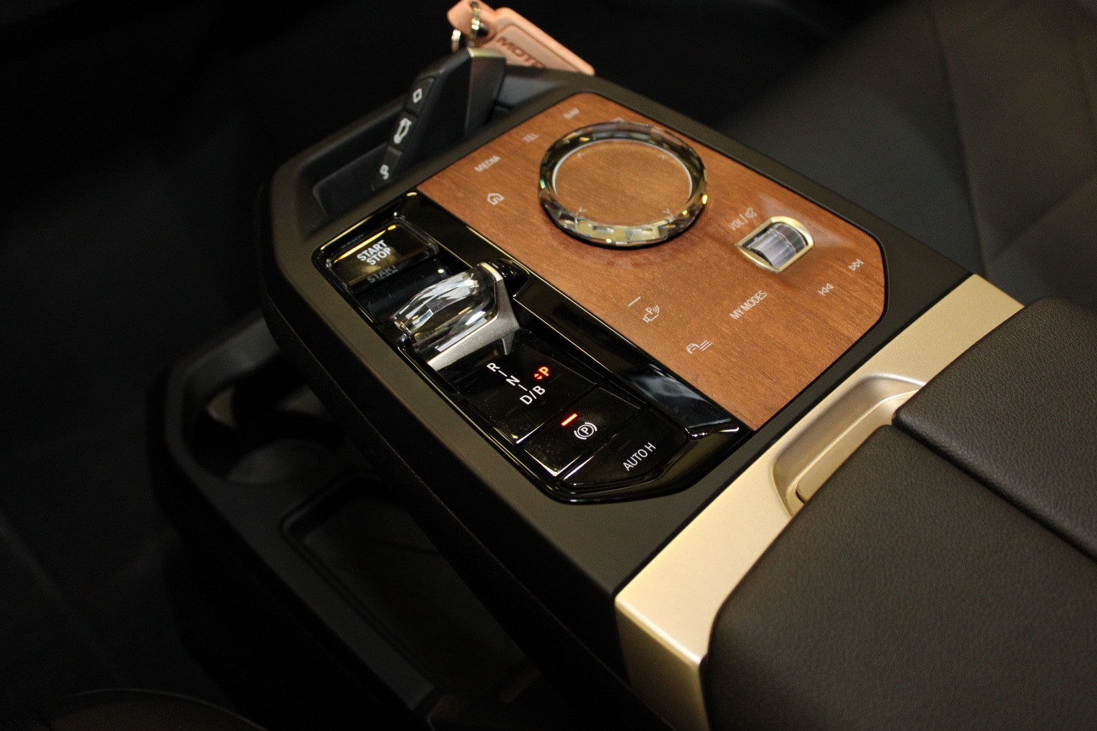 BMW iX xDrive 40