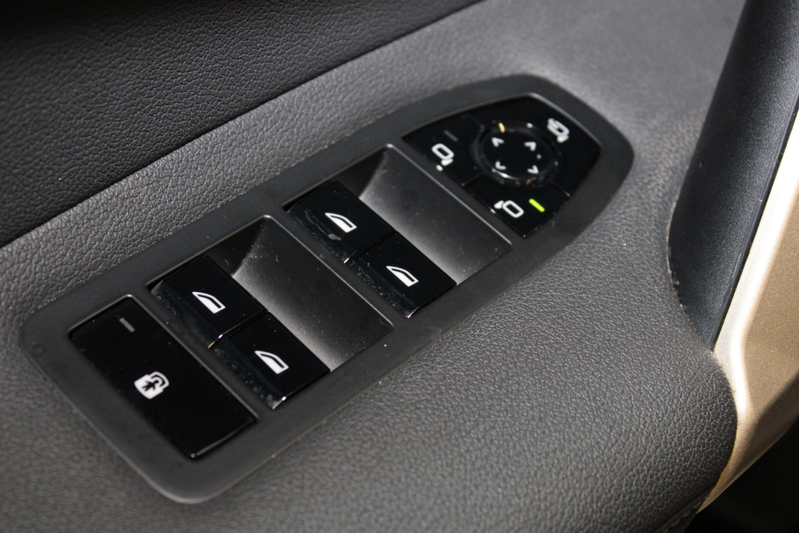 BMW iX xDrive 40
