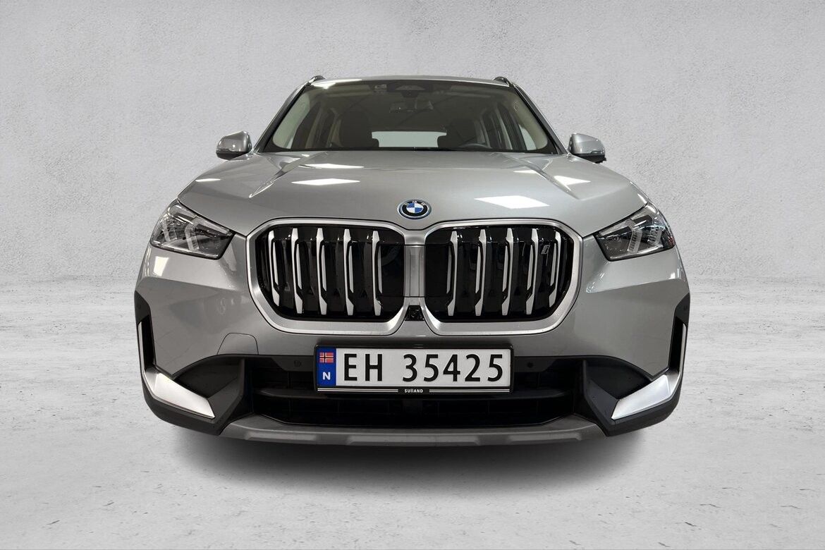 BMW iX1