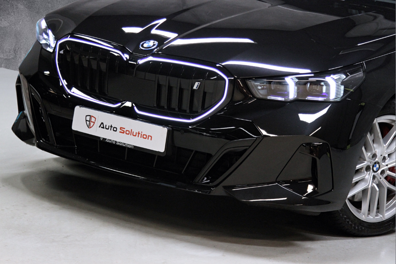 BMW i5