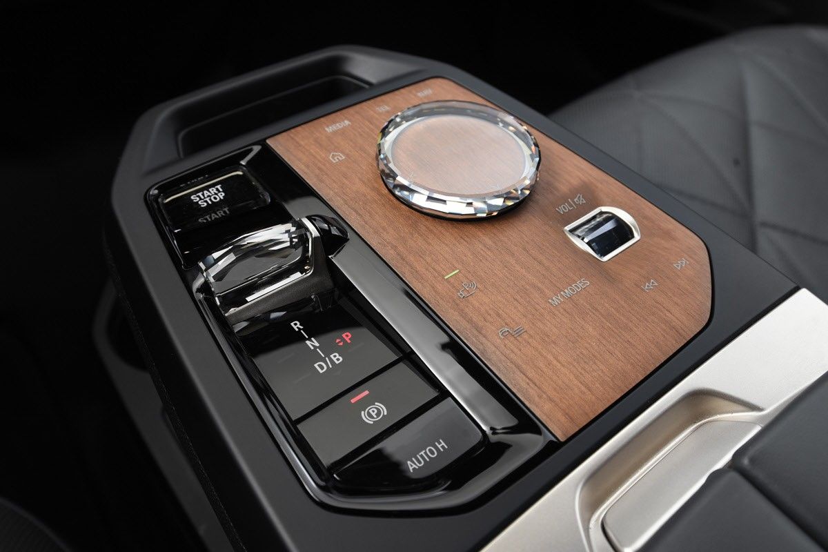 BMW iX xDrive 50