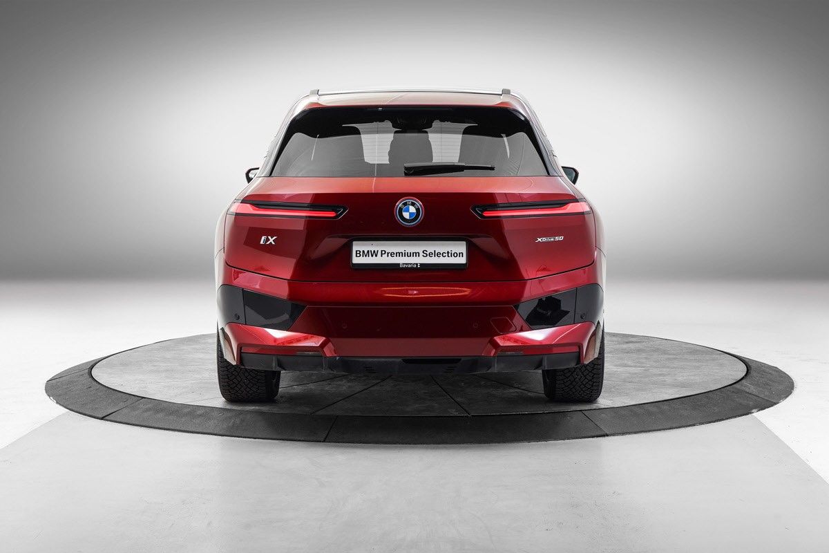 BMW iX xDrive 50