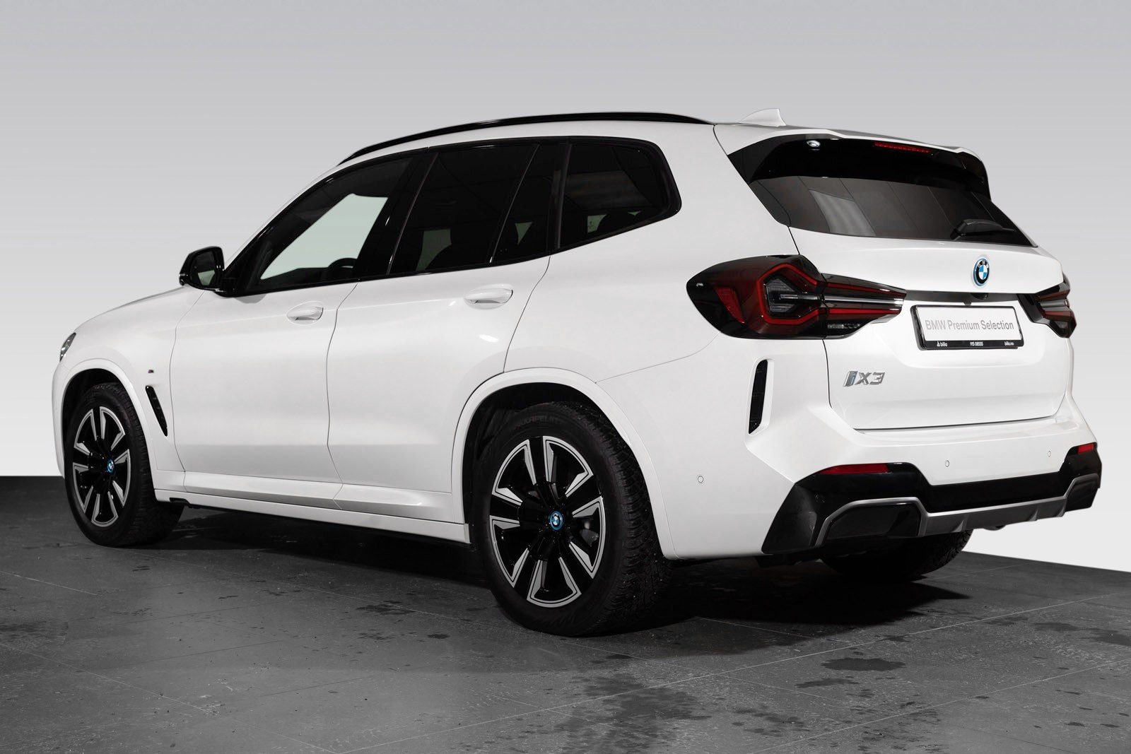 BMW iX3