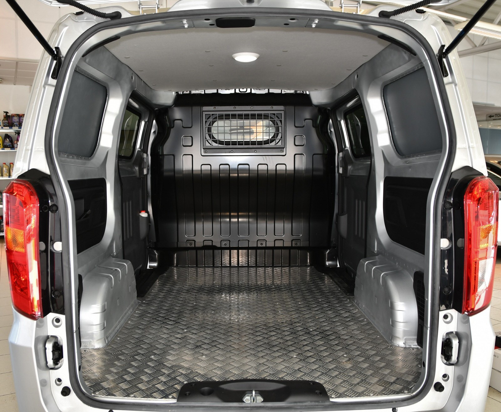 BYD T3
