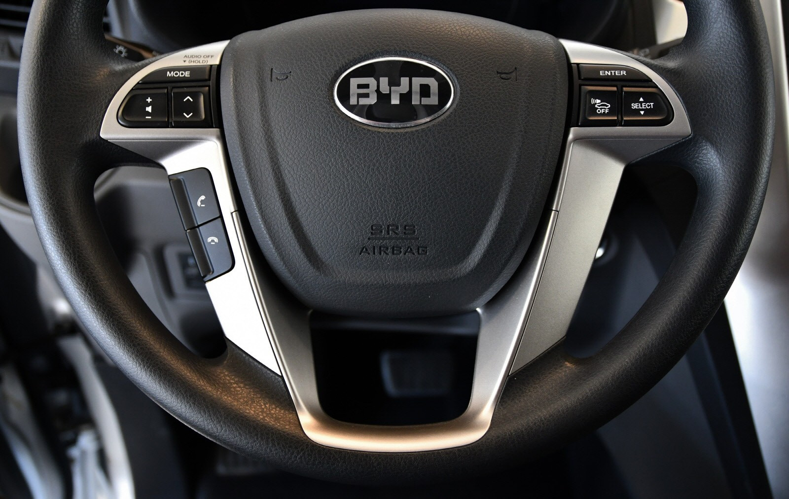 BYD T3