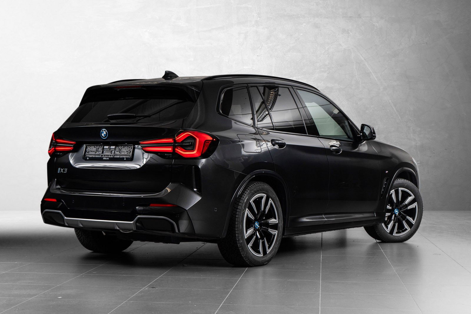 BMW iX3
