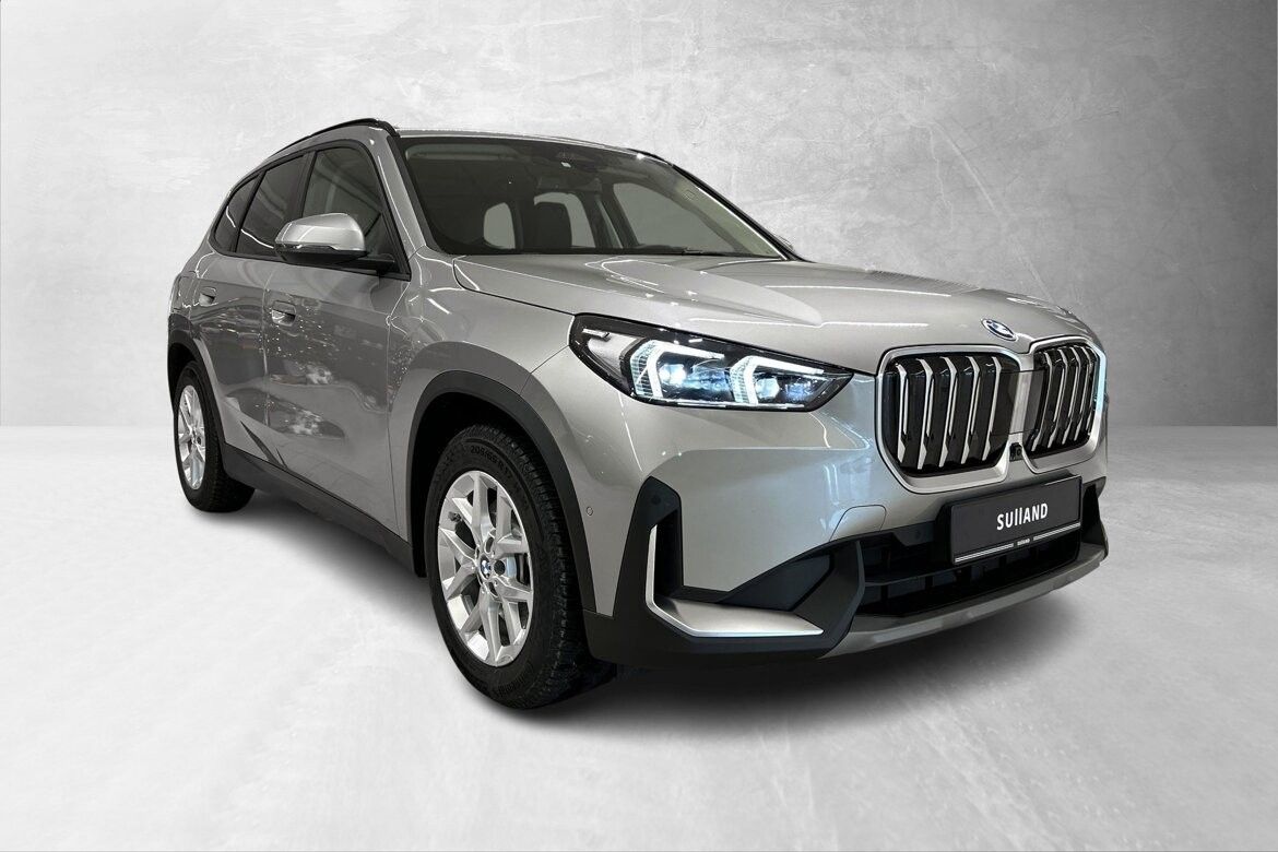 BMW iX1