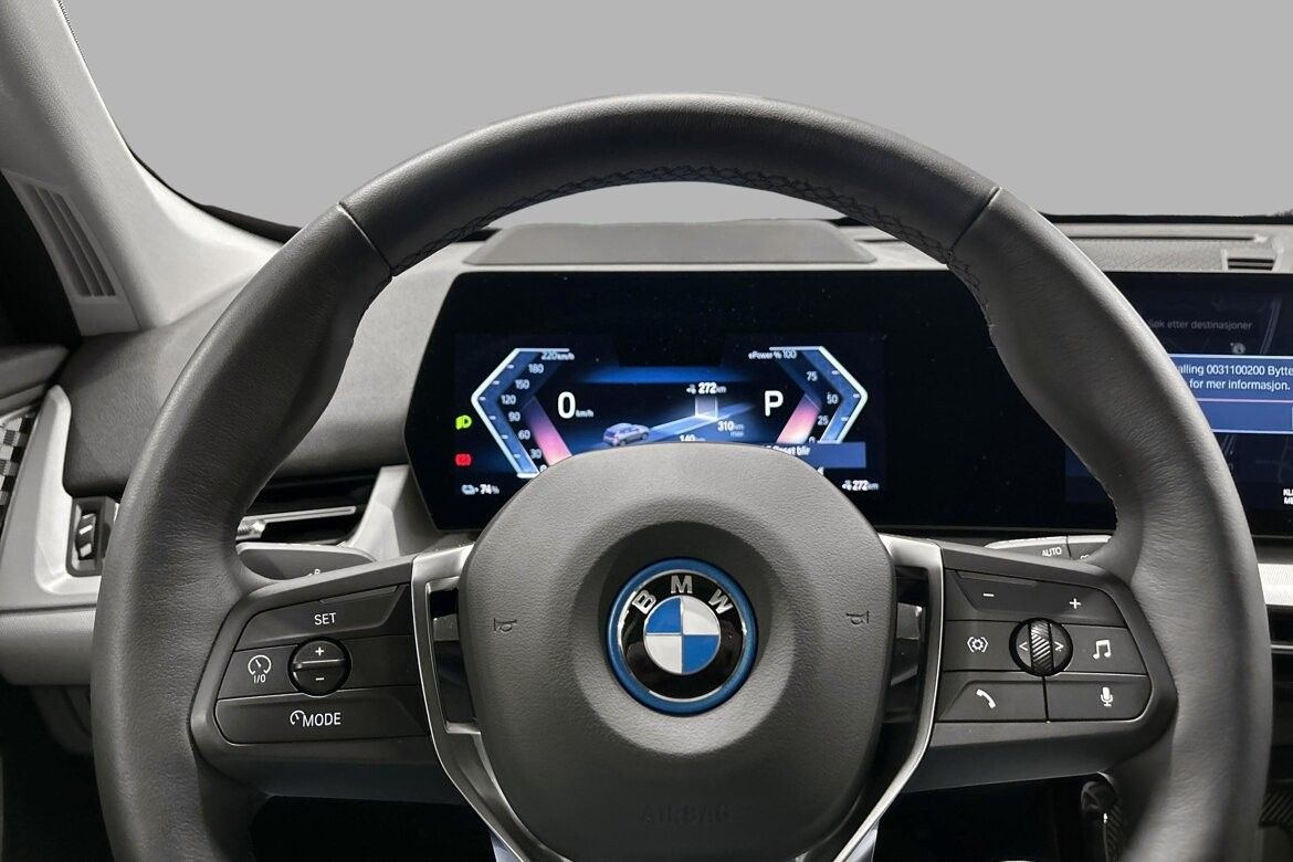 BMW iX1