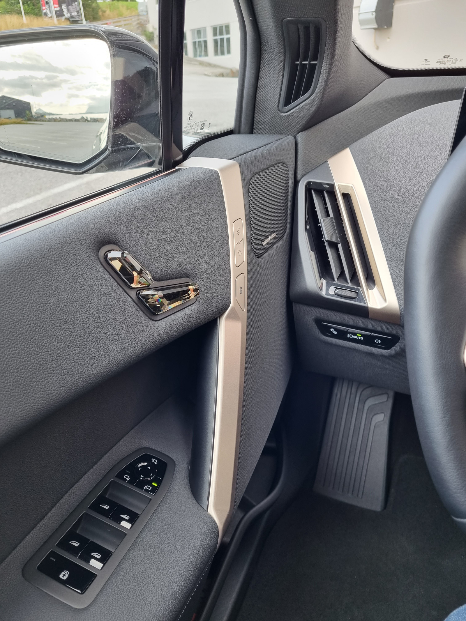 BMW iX xDrive 40