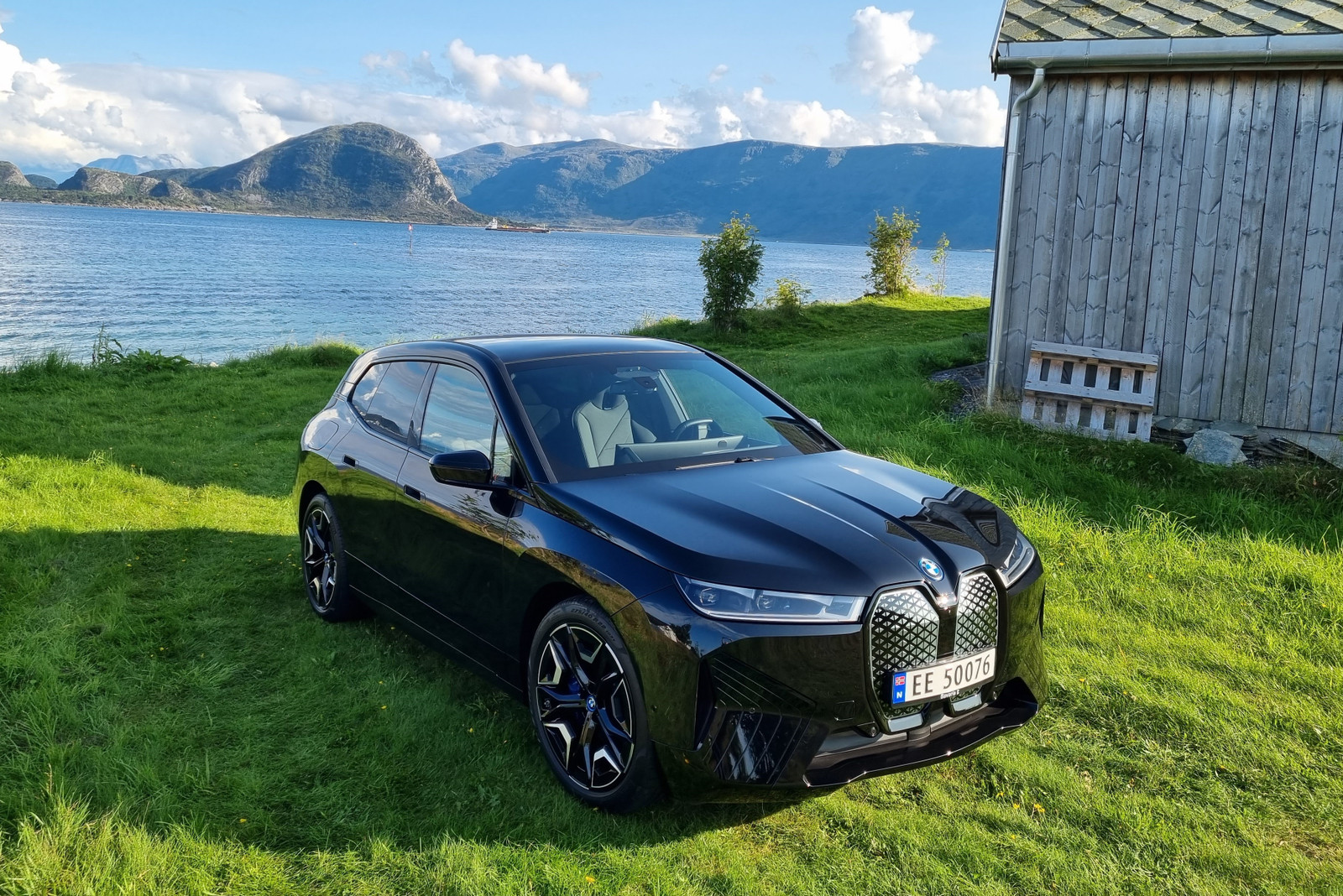 BMW iX xDrive 40