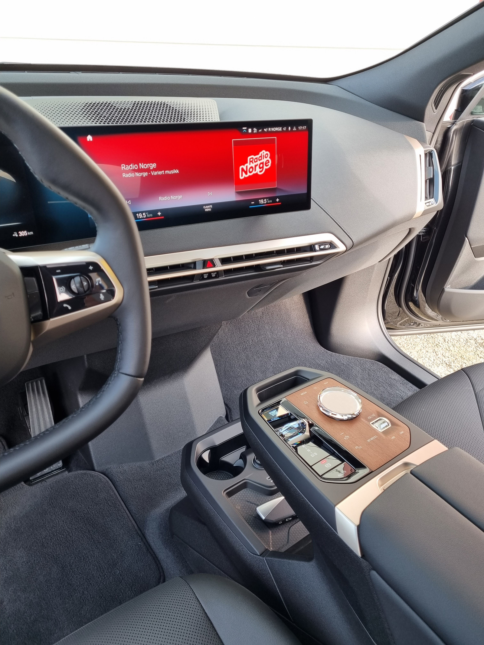 BMW iX xDrive 40