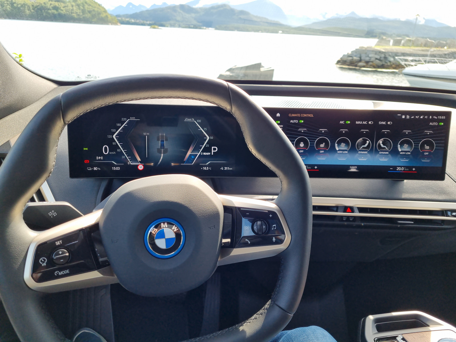 BMW iX xDrive 40