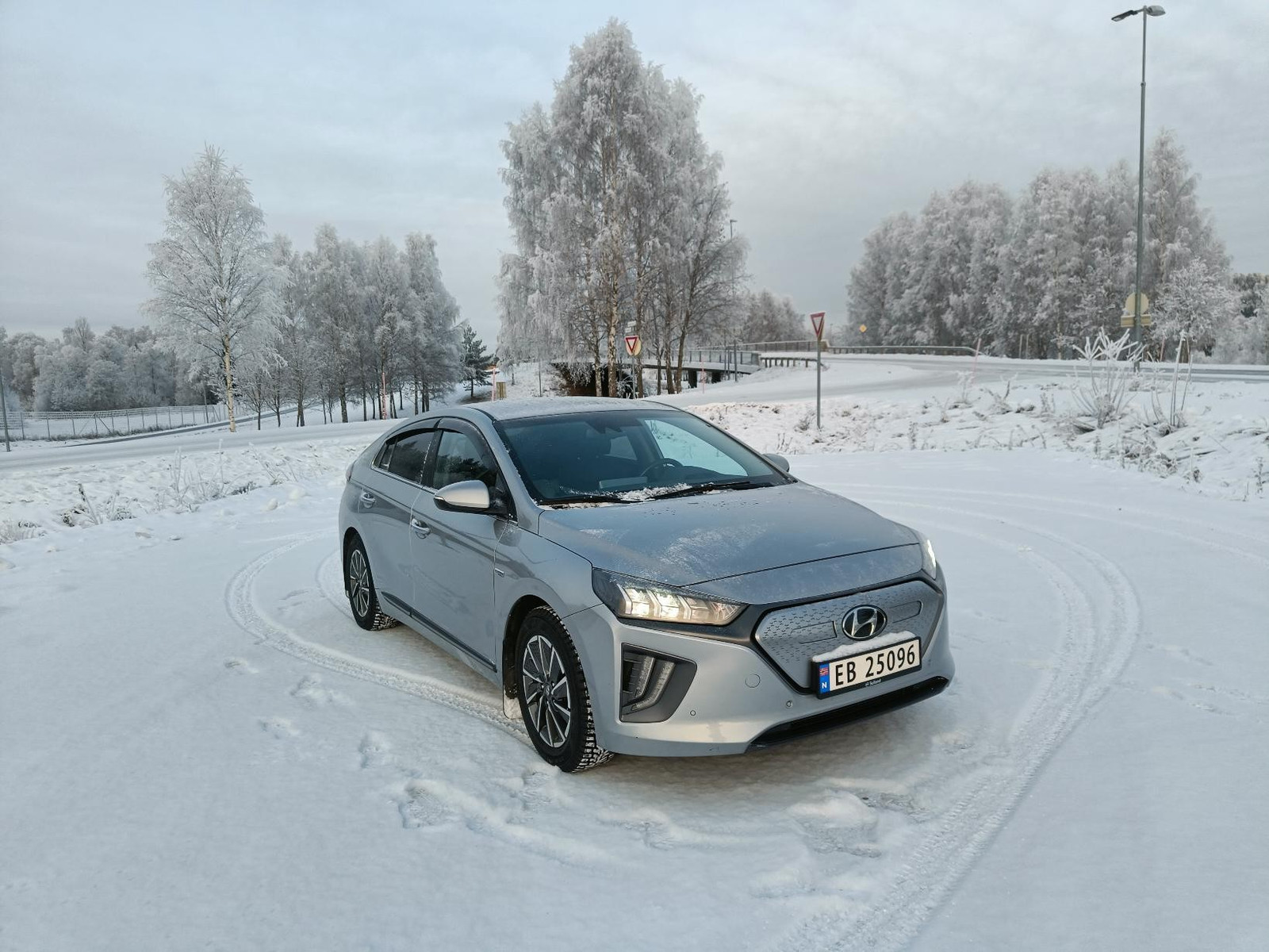 Hyundai IONIQ