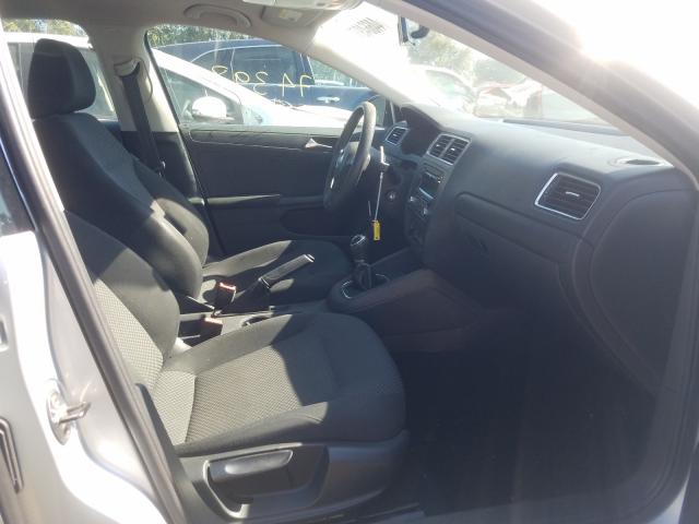 Volkswagen Jetta Base 2012