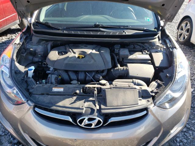 Hyundai Elantra GL 2012