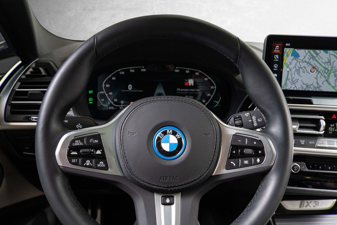 BMW iX3