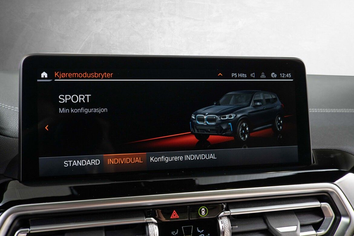 BMW iX3