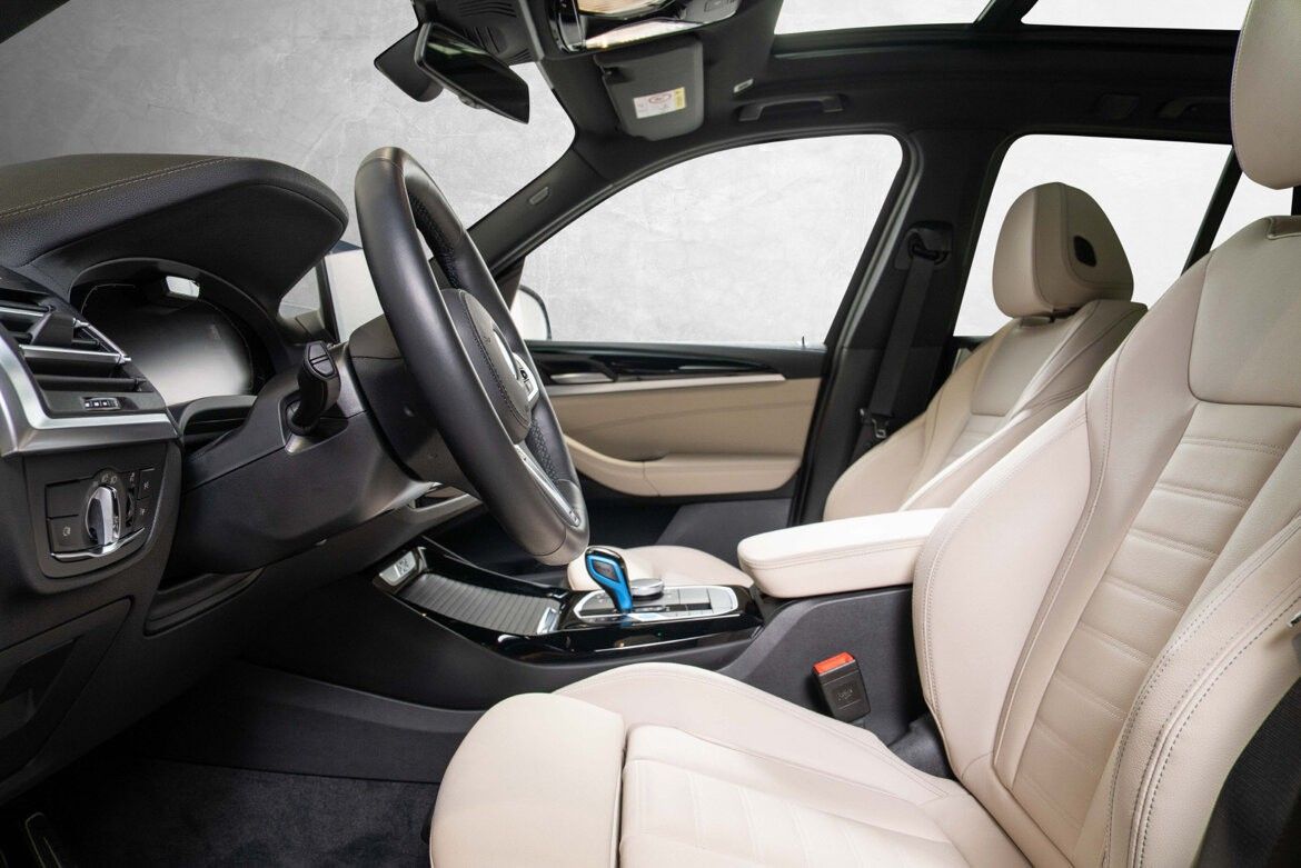 BMW iX3