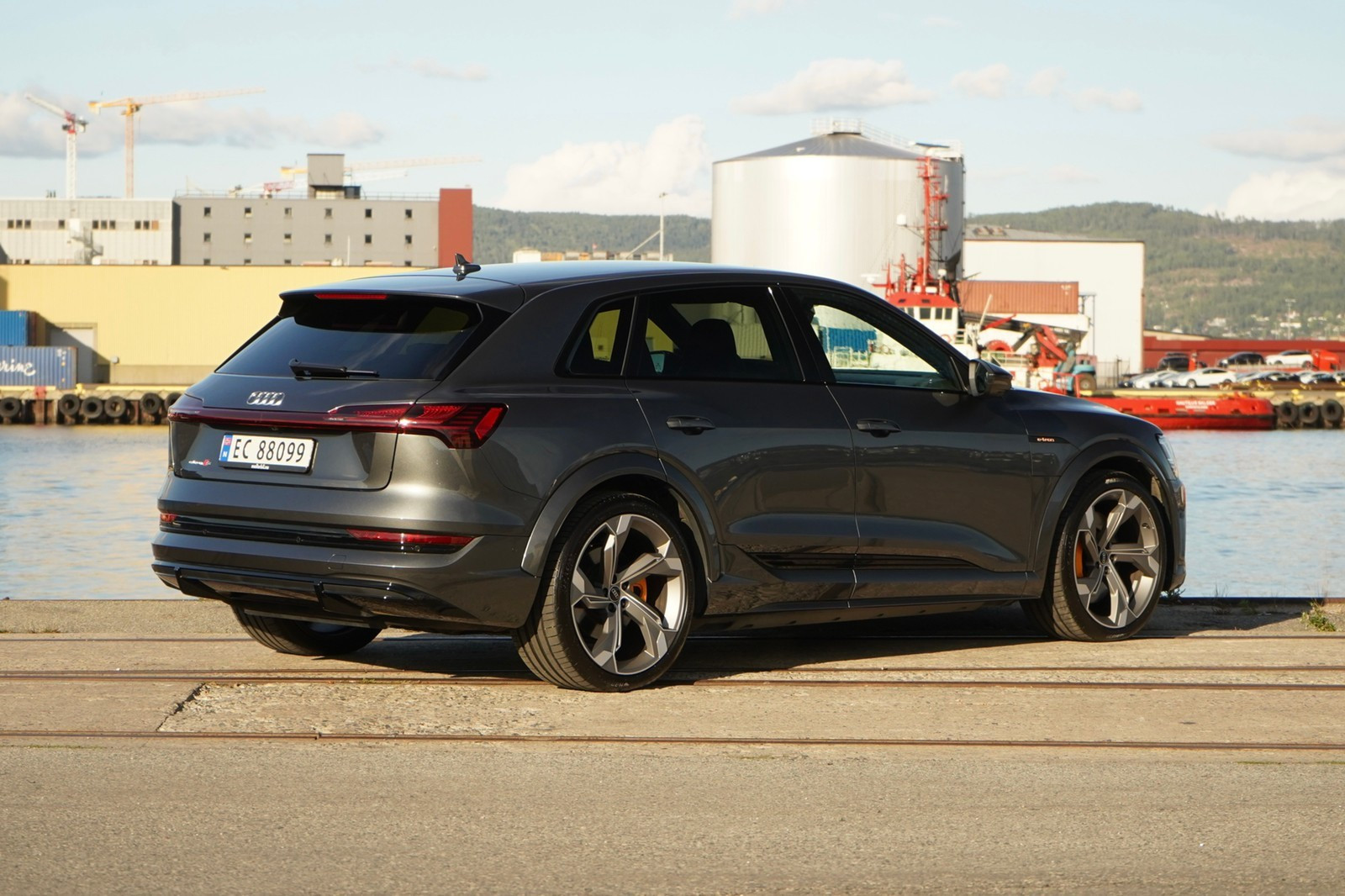 Audi e-tron