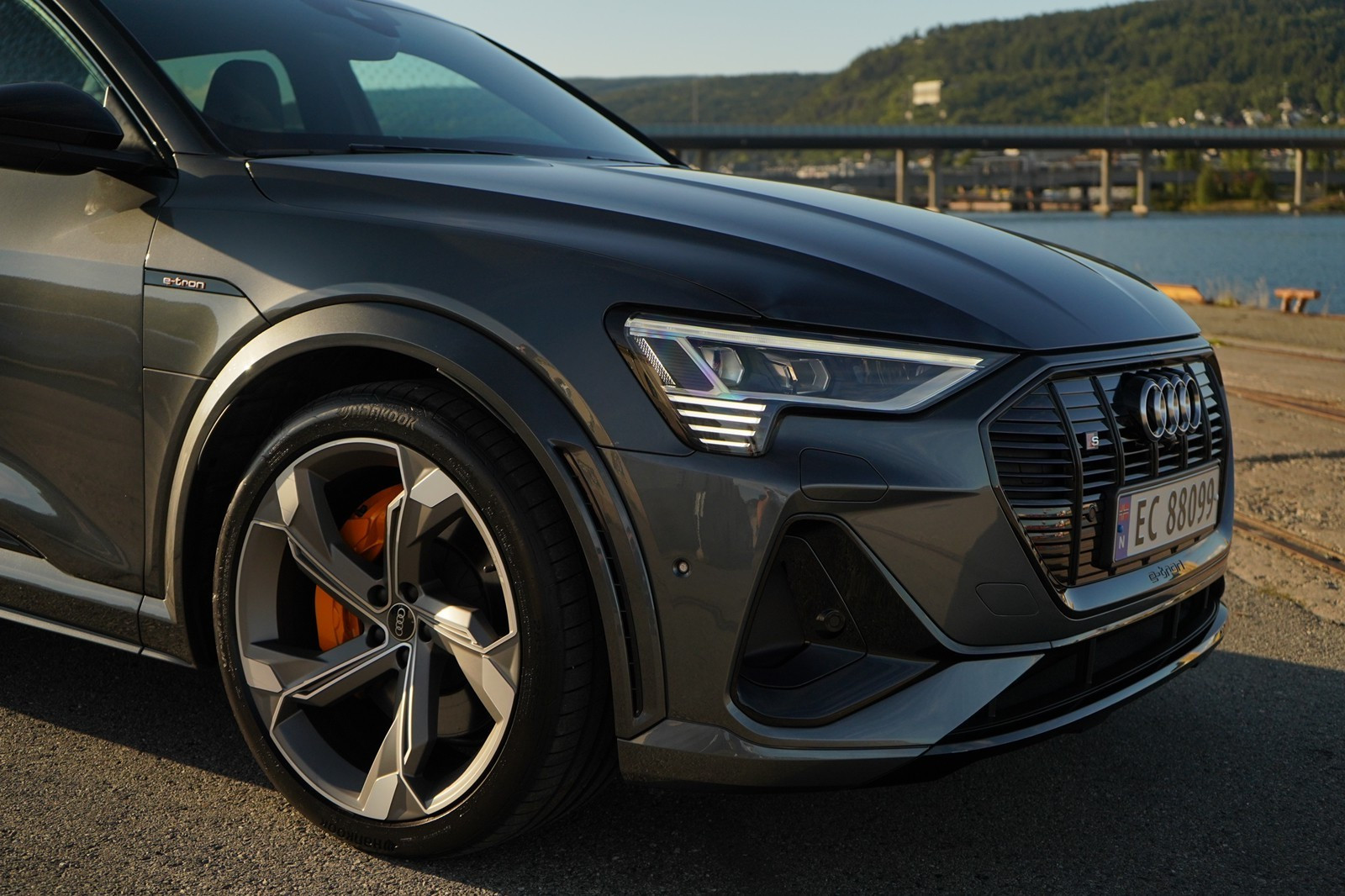 Audi e-tron