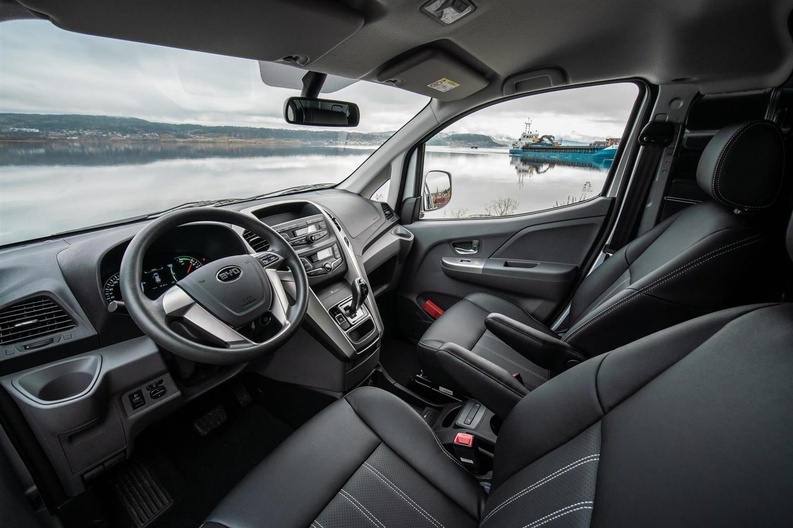 BYD T3
