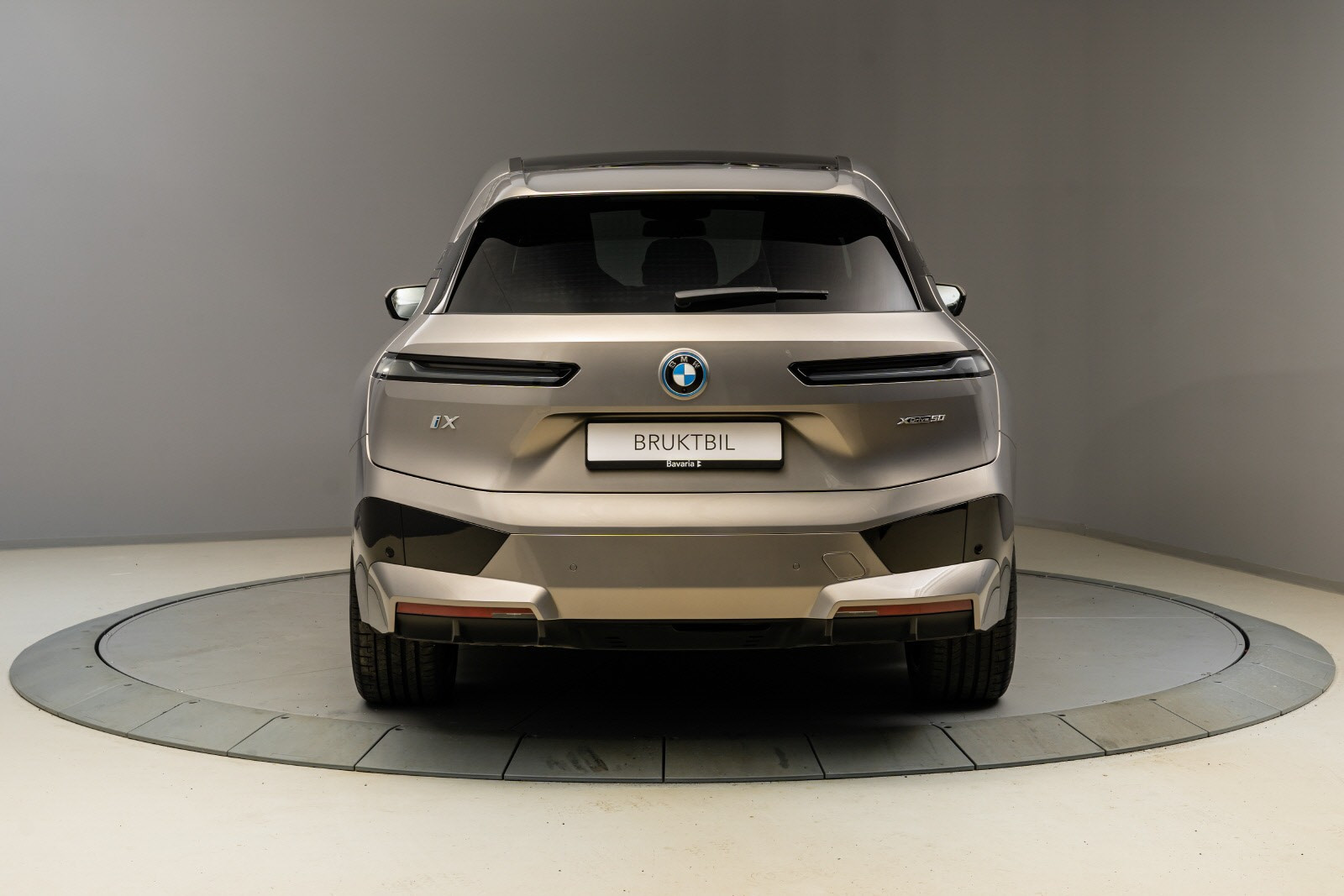 BMW iX xDrive 50