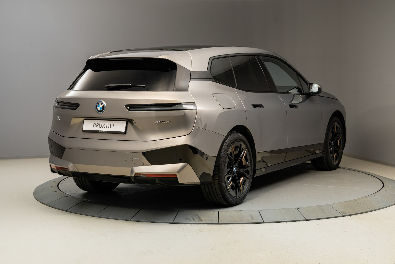 BMW iX xDrive 50