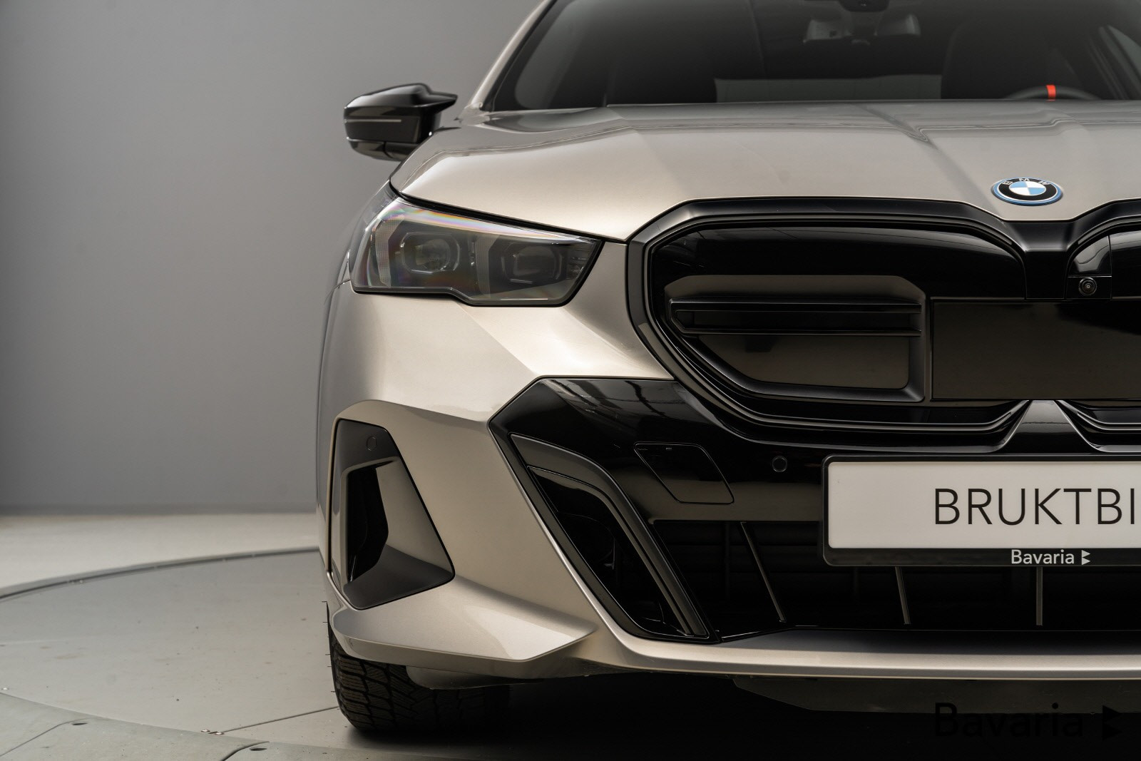BMW i5 M60