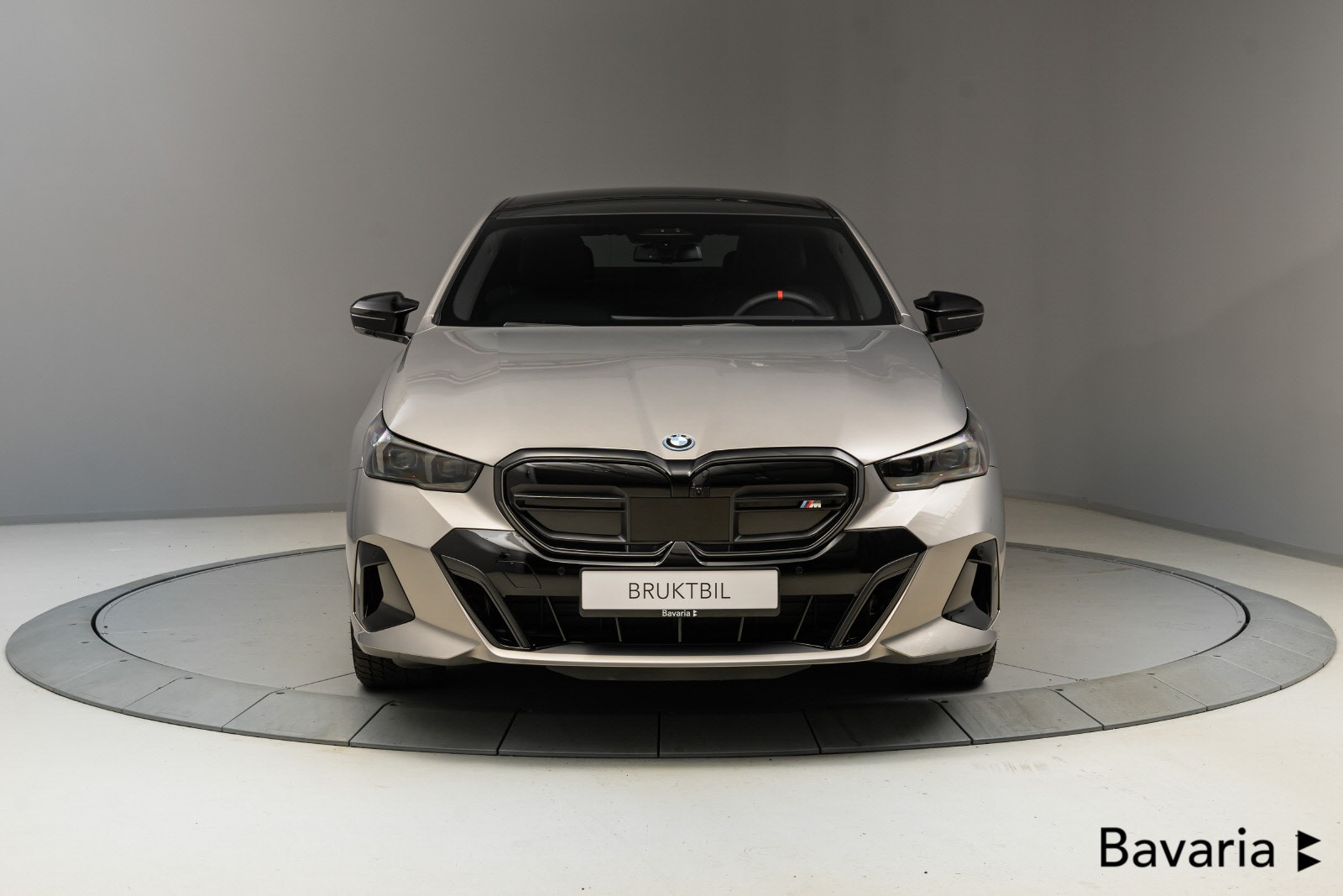 BMW i5 M60