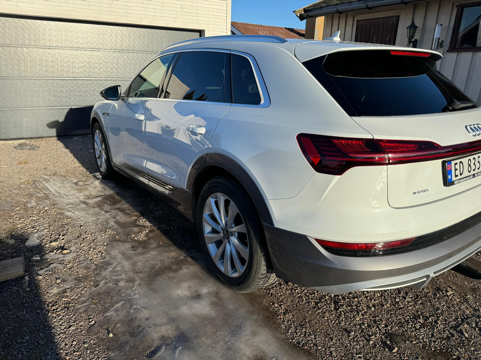 Audi e-tron