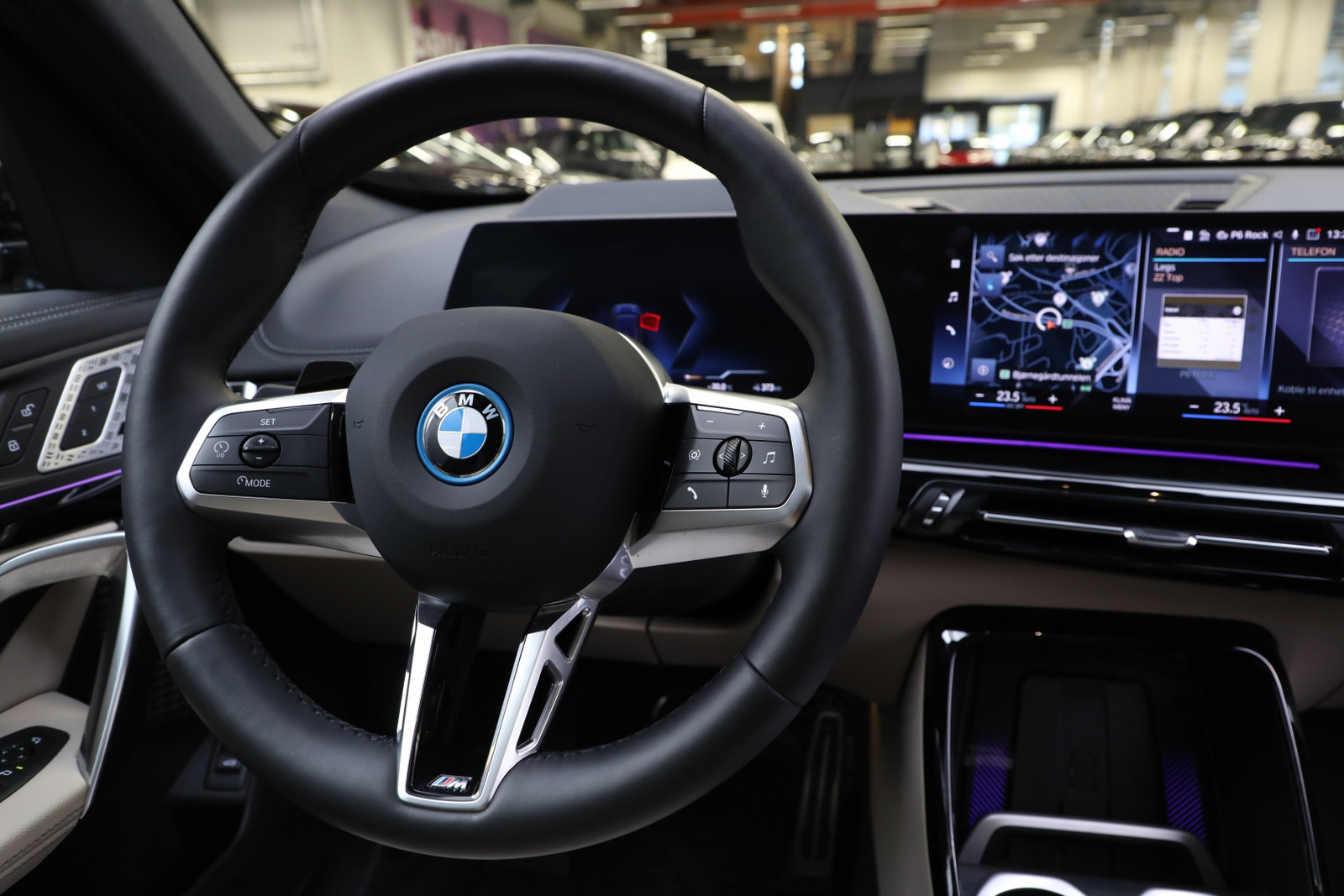 BMW iX1