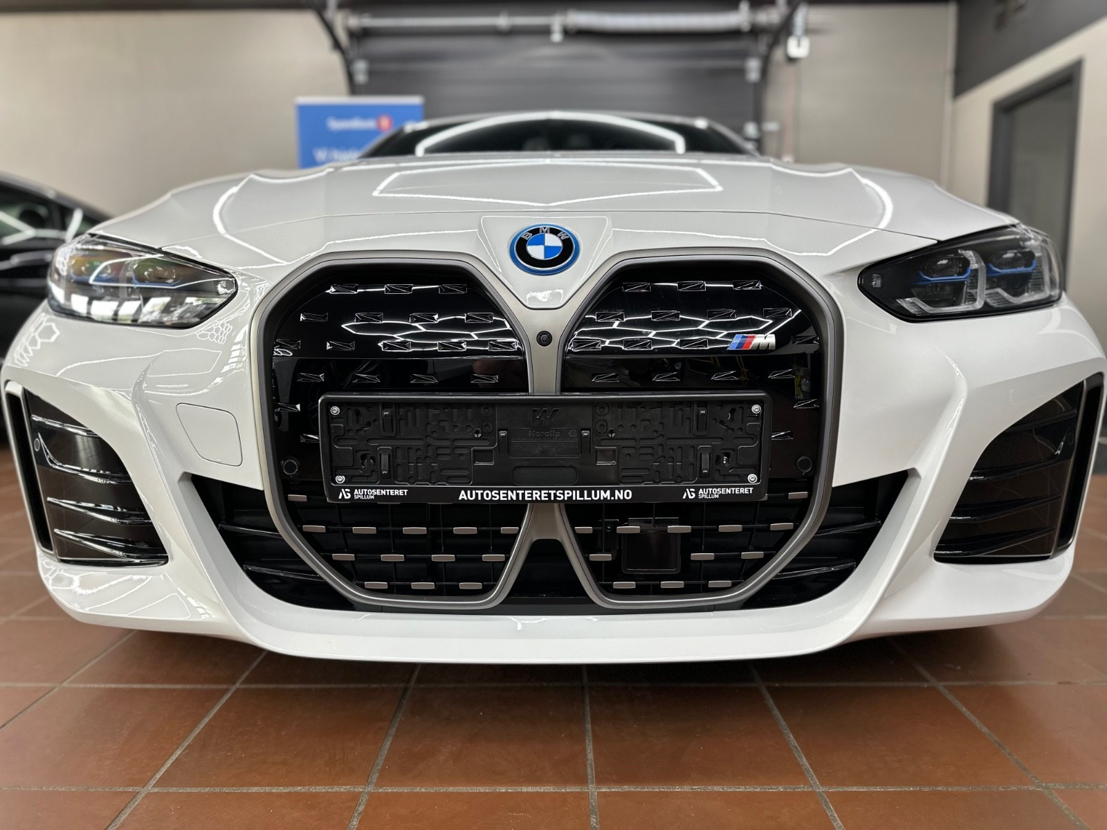 BMW i4 M50