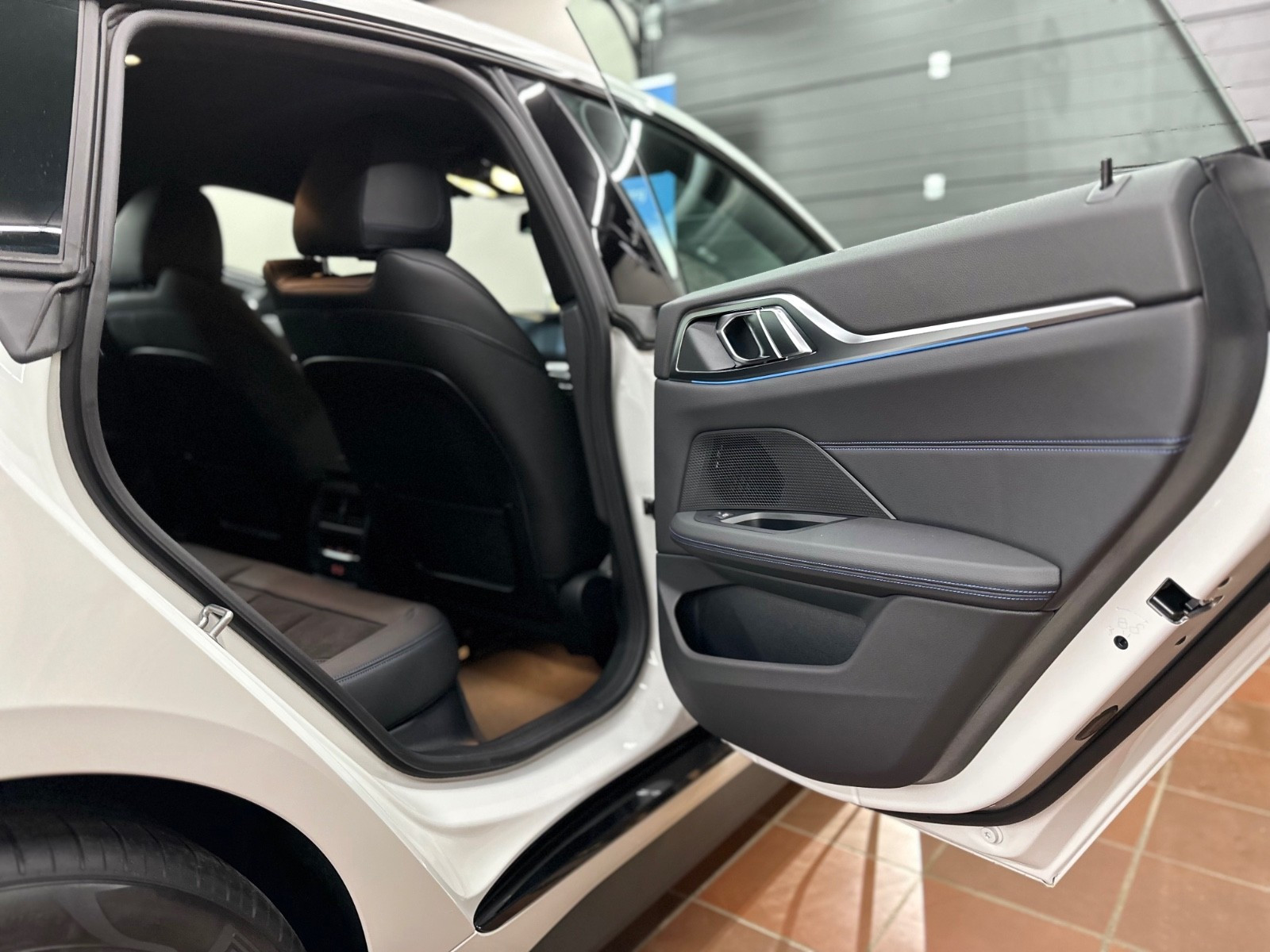 BMW i4 M50