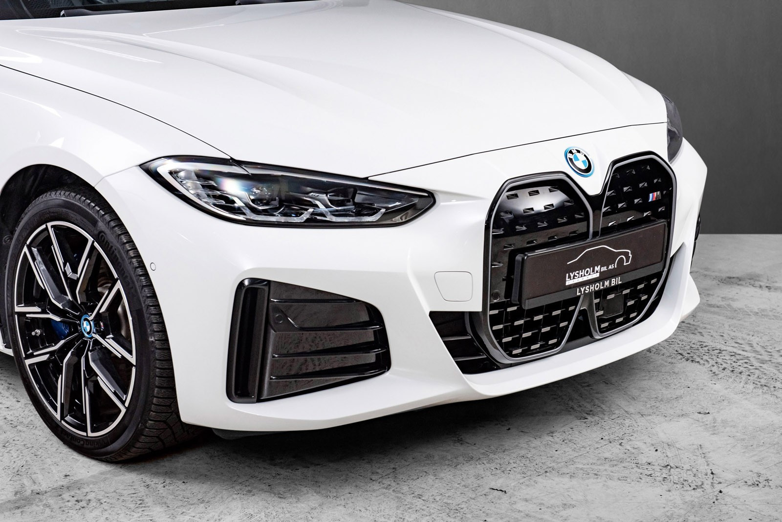 BMW i4 M50