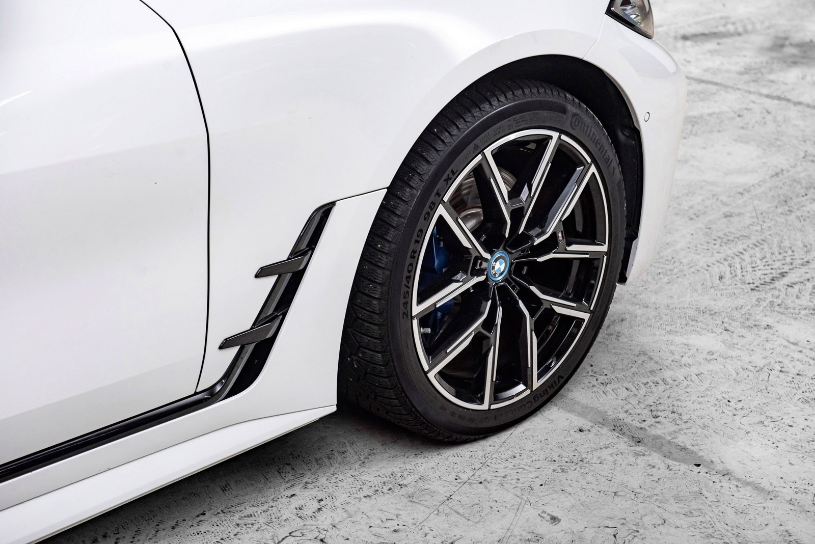 BMW i4 M50