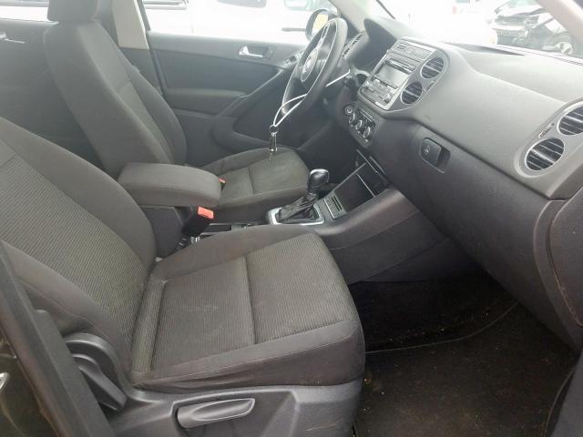 Volkswagen Tiguan S 2012