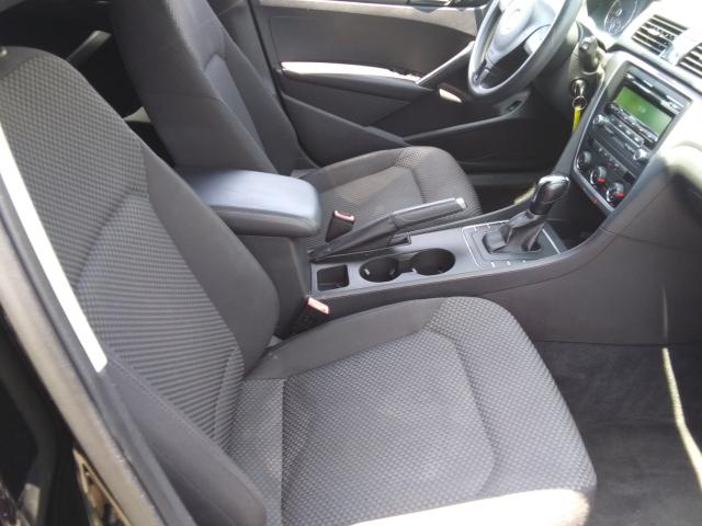 Volkswagen Passat S 2013