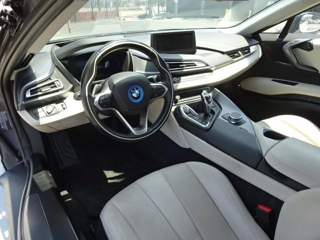 BMW I8 2017