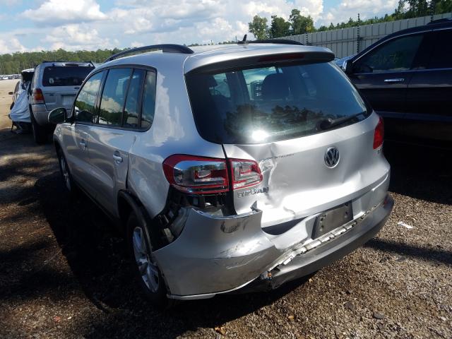 Volkswagen Tiguan S 2016