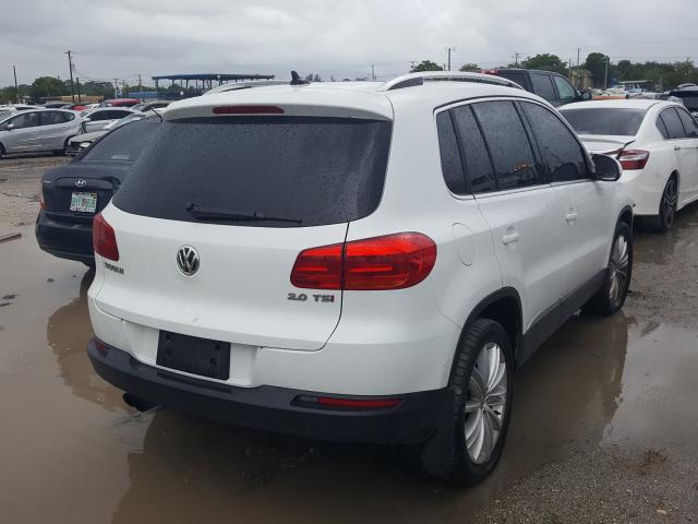 Volkswagen Tiguan S 2015