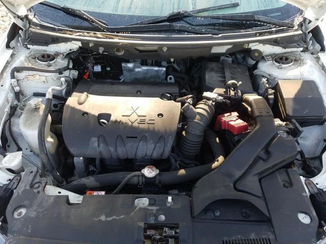 Mitsubishi Lancer ES 2014