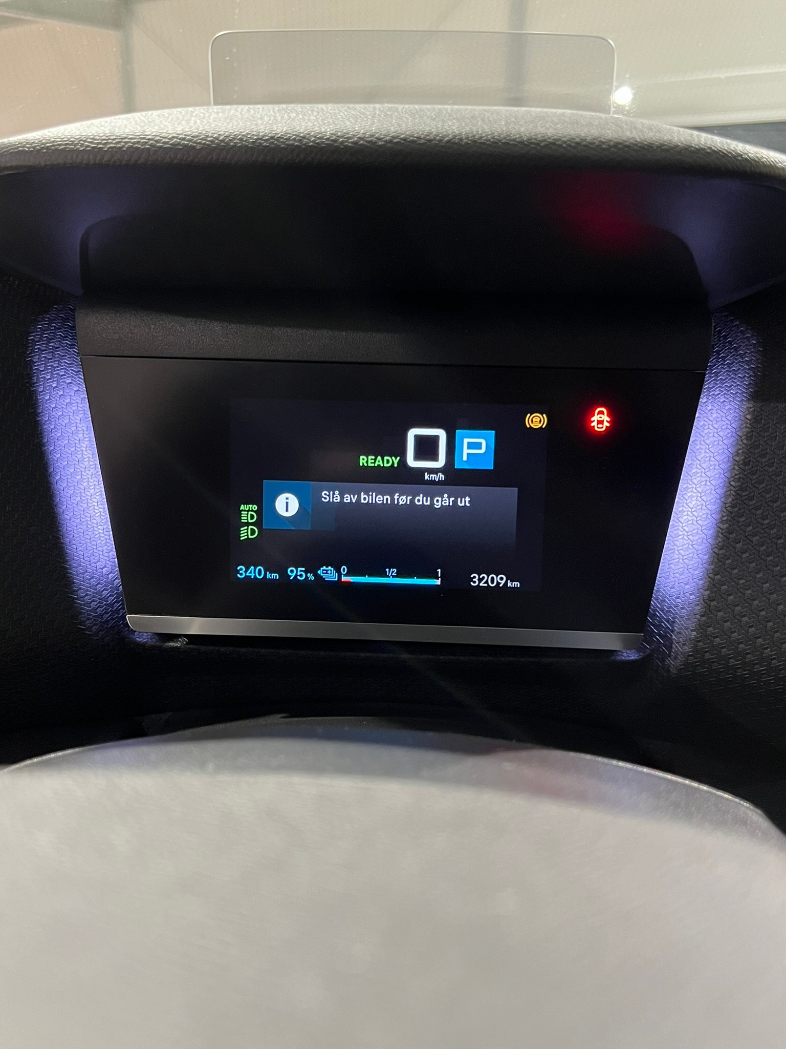 Citroen E-C4 X