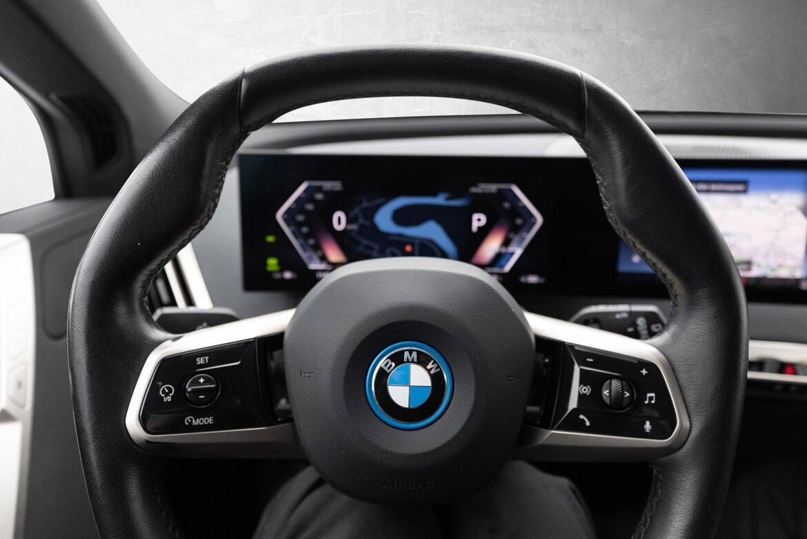 BMW iX xDrive 40