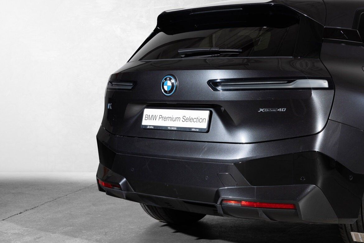 BMW iX xDrive 40